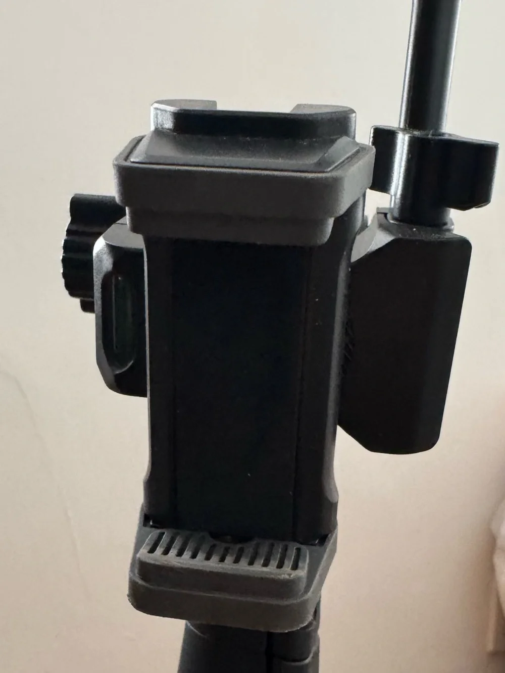 UBeesize black Camera/Light Tripod Stand with Adjustable Head
